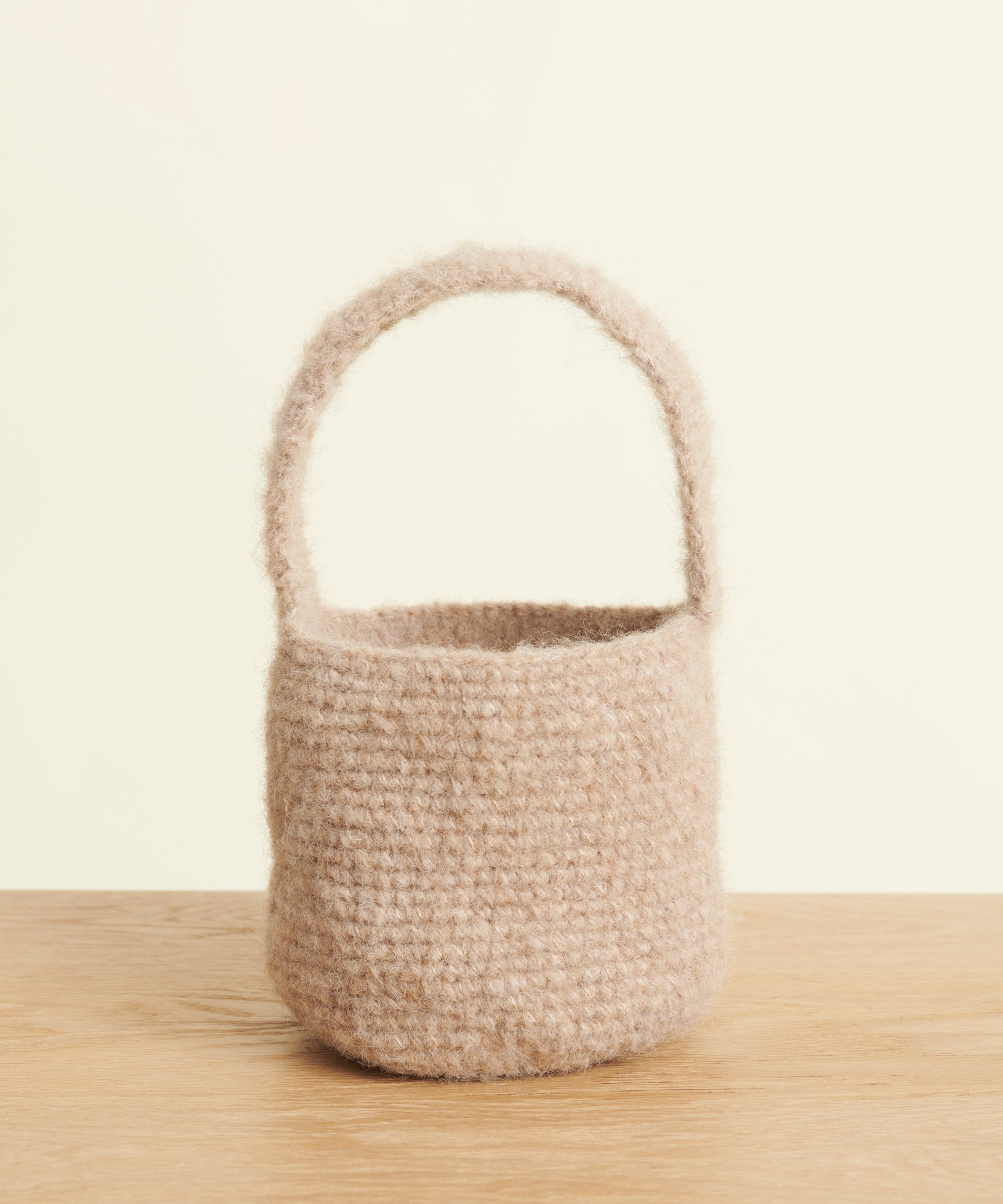 Natural Straw Crochet Bag with Wooden Handle Purse Os / Taupe