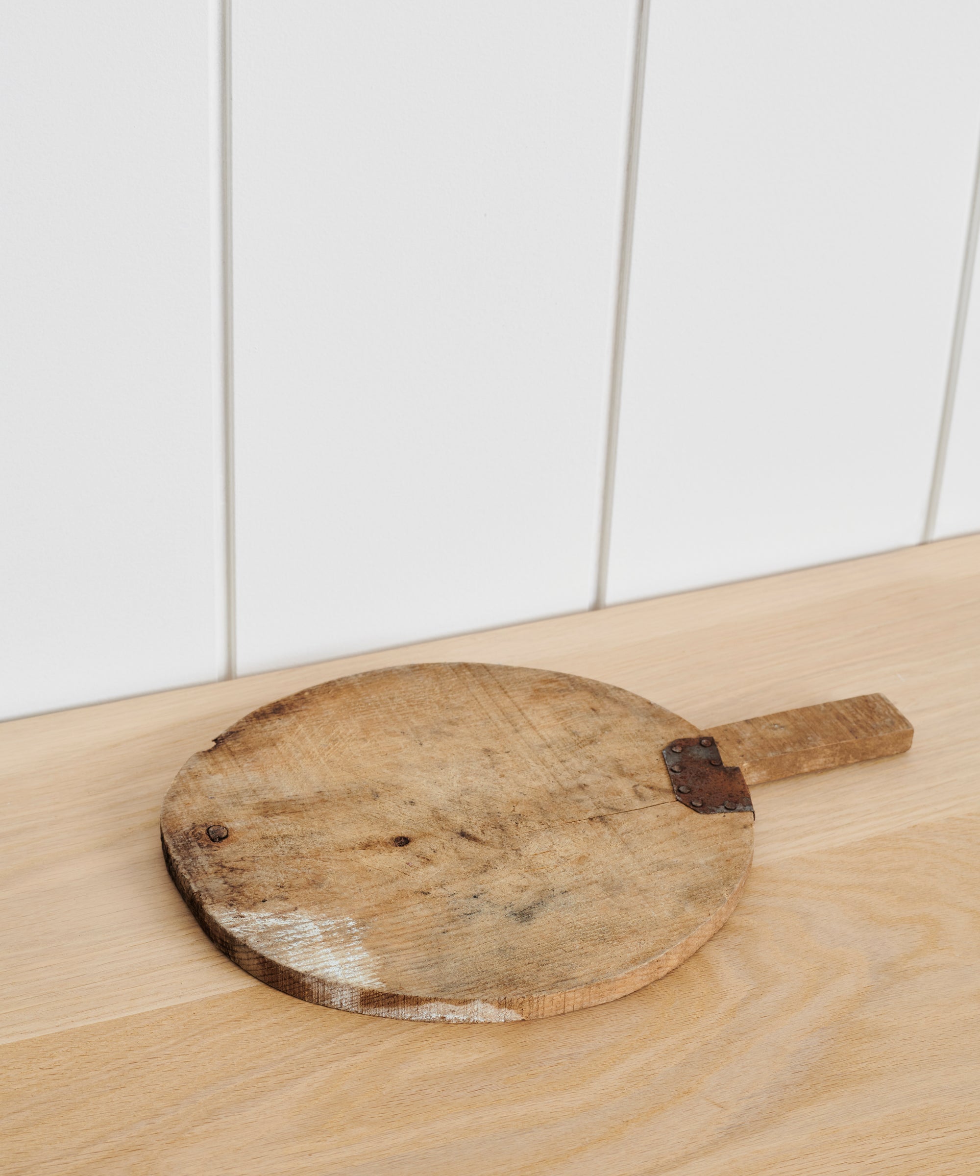 http://www.jennikayne.com/cdn/shop/products/Turkish_Cutting_Board_Small_525.jpg?v=1671730498