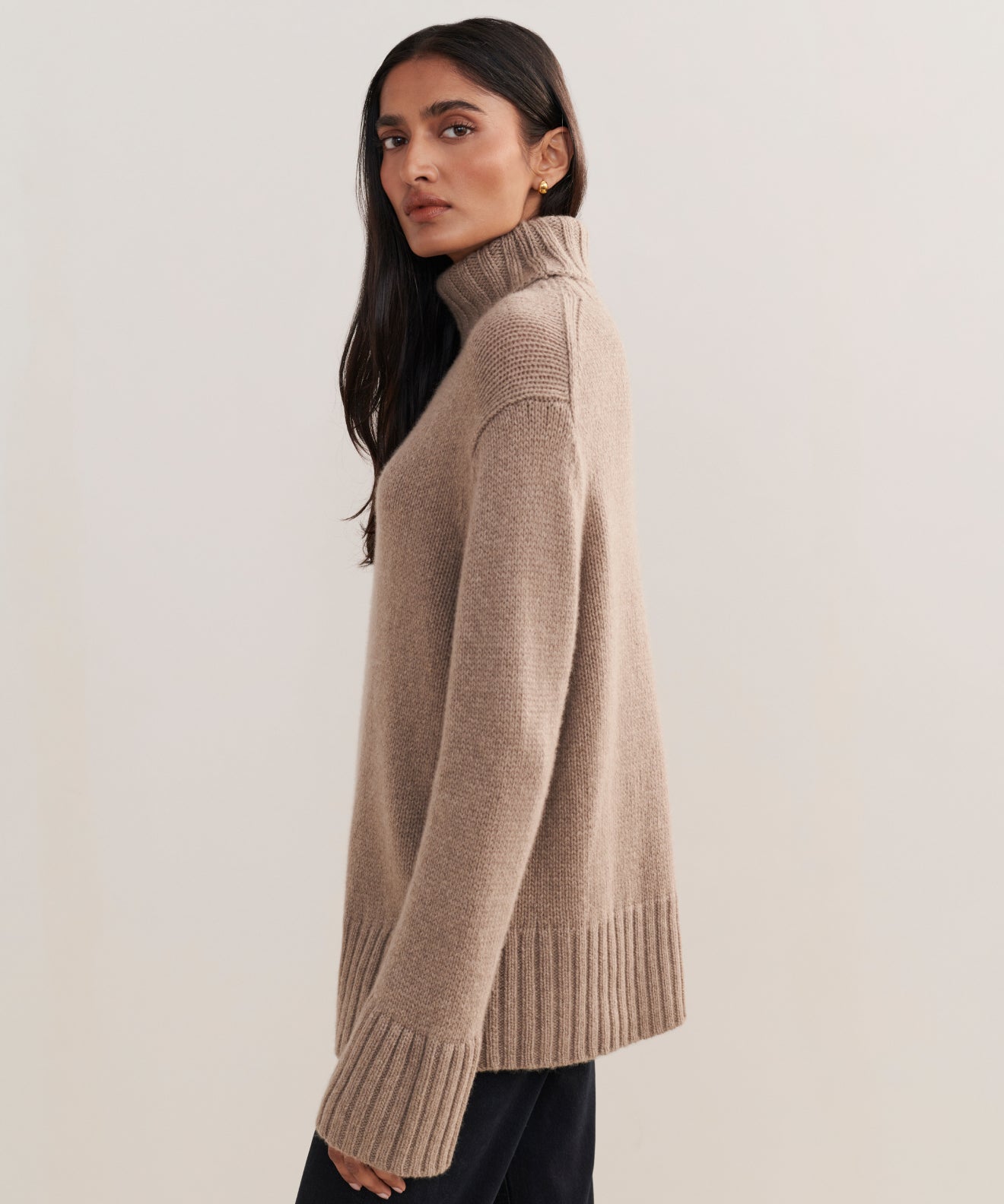 Cashmere Jet Turtleneck