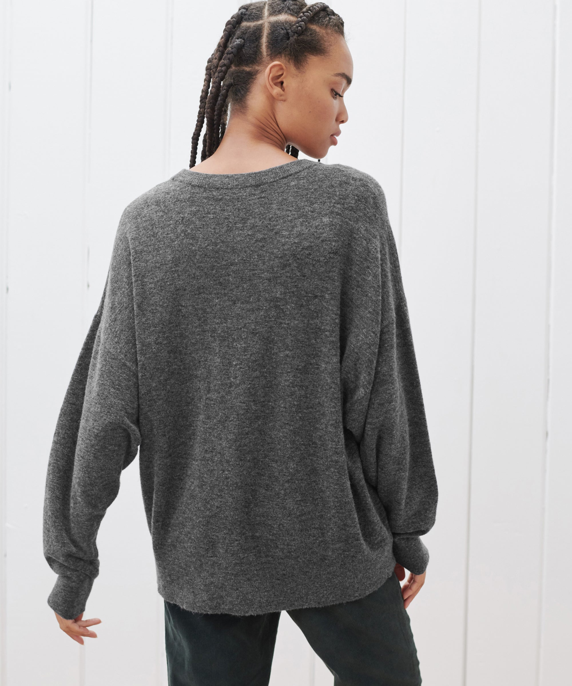 Charlie V-Neck Sweater – Jenni Kayne