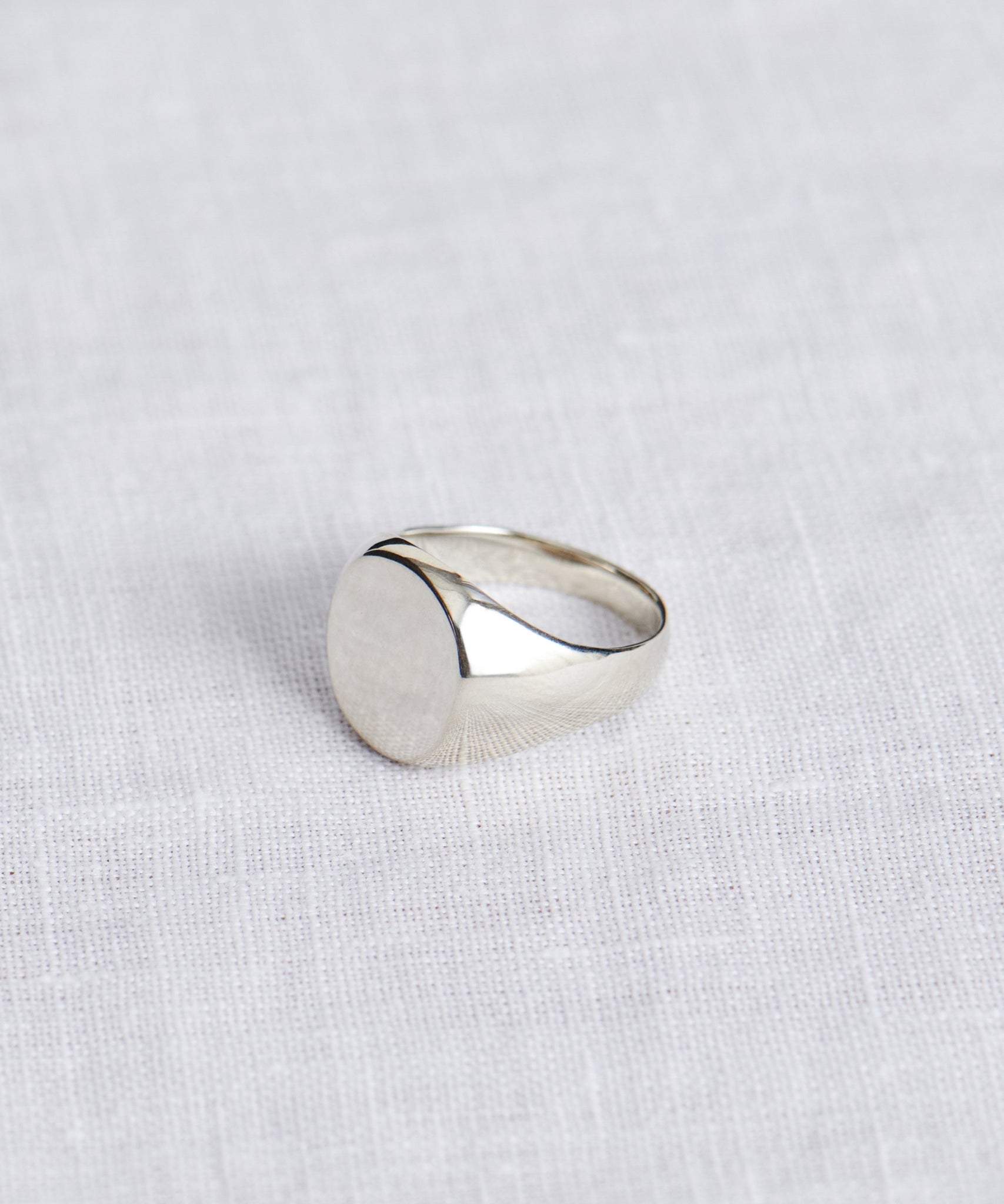 Gemma Signet Ring – Jenni Kayne